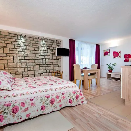 Apartments Figarola Rovinj Exteriör bild